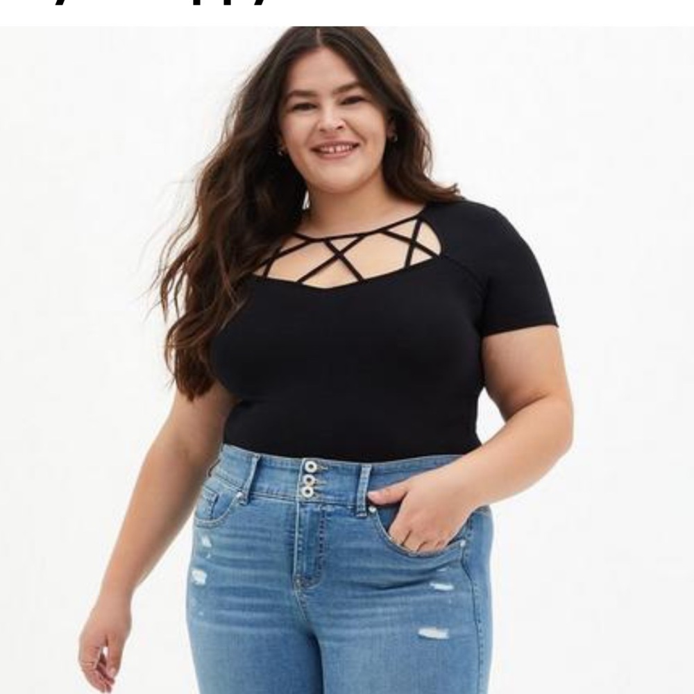Torrid - NWT - Foxy Strappy Short Sleeve Tee 5XL